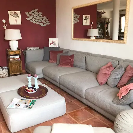 Domus Rosa Villa *